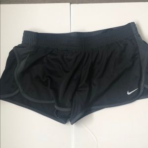 NIKE running short
